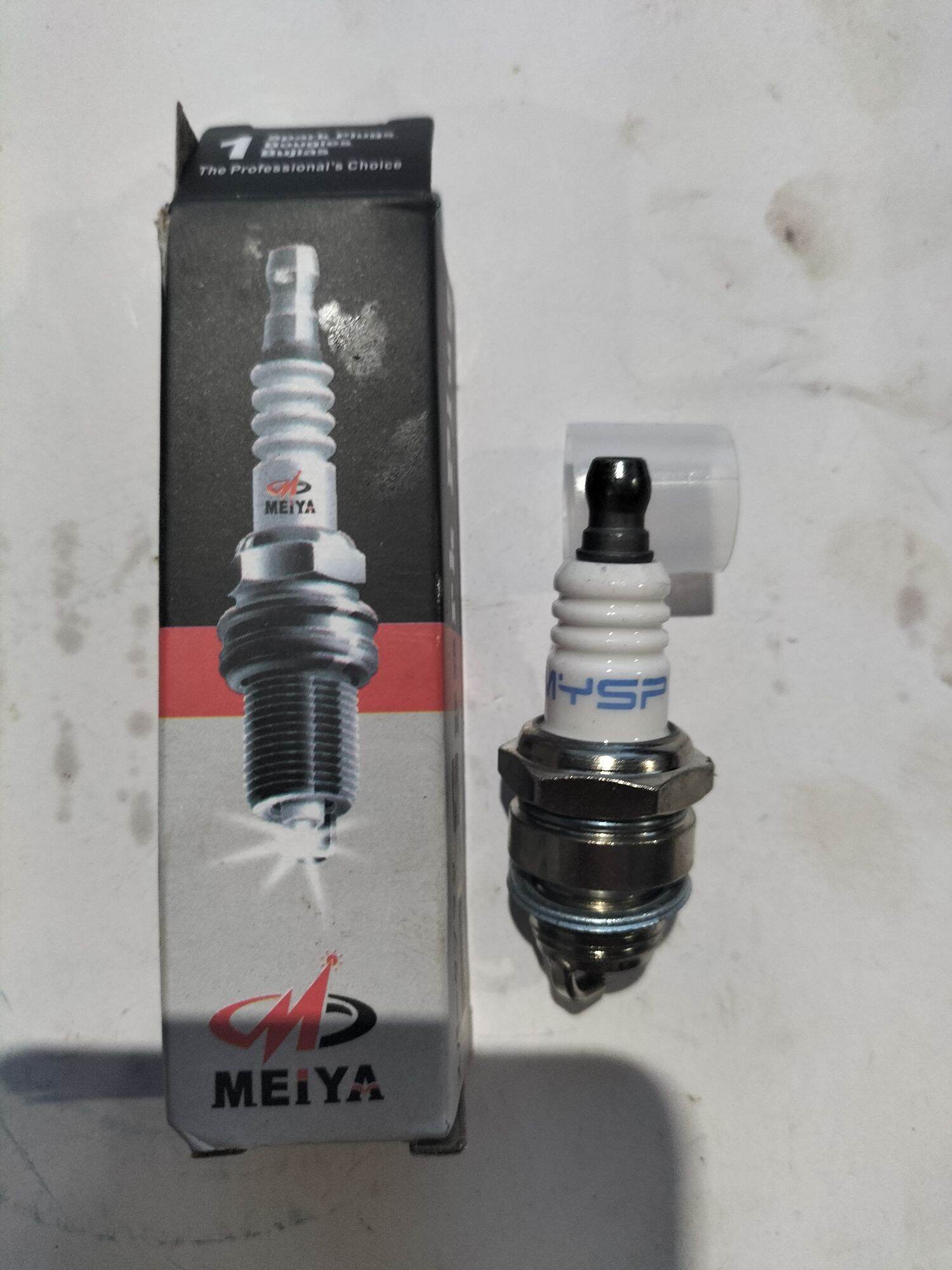Bugi máy cắt cỏ máy cưa xích 2 thì
