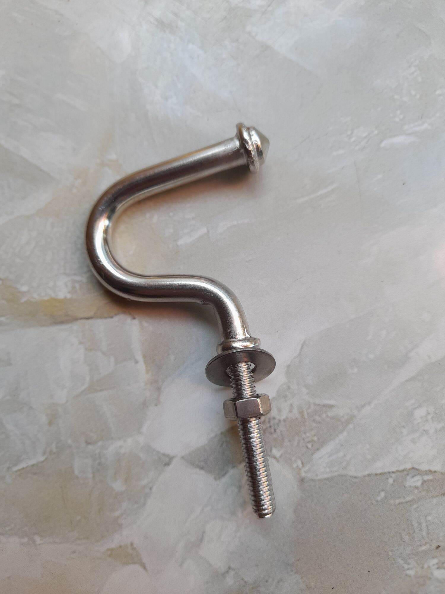 Móc giữa hay móc câu Inox gắn cho nhiều loại xe